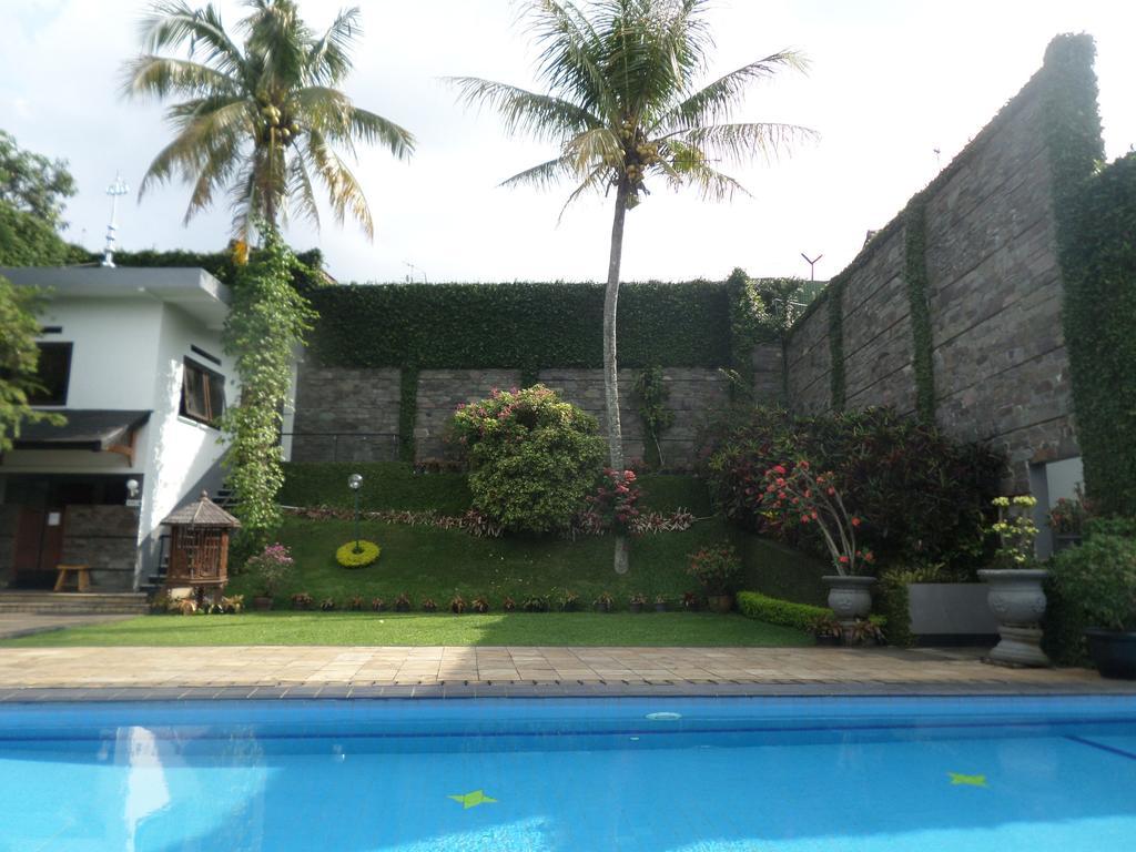 Samami Garden Hotel Bandung Exterior photo